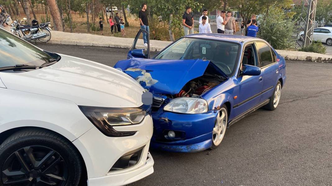 Karabük'te 2 ayrı trafik kazası: 3'ü çocuk 7 yaralı 3